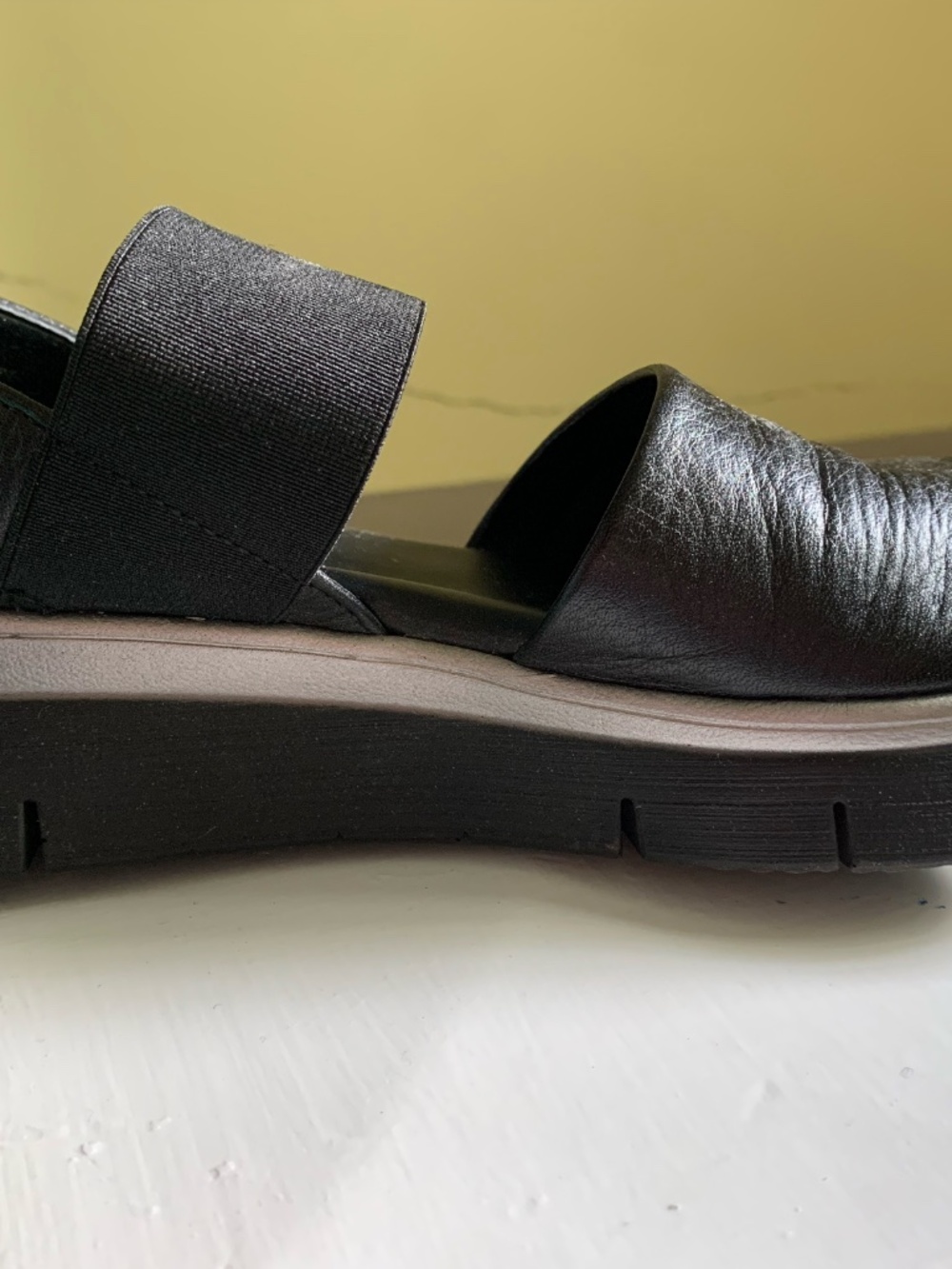 Black Flexx Sandals - Picture 2 of 5